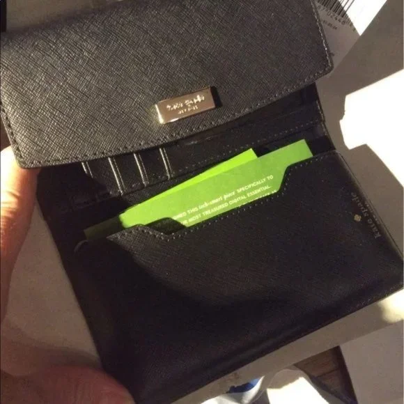 Kate Spade Laurel Way Black Wristlet Wallet Phone NWT - Picture 6 of 6
